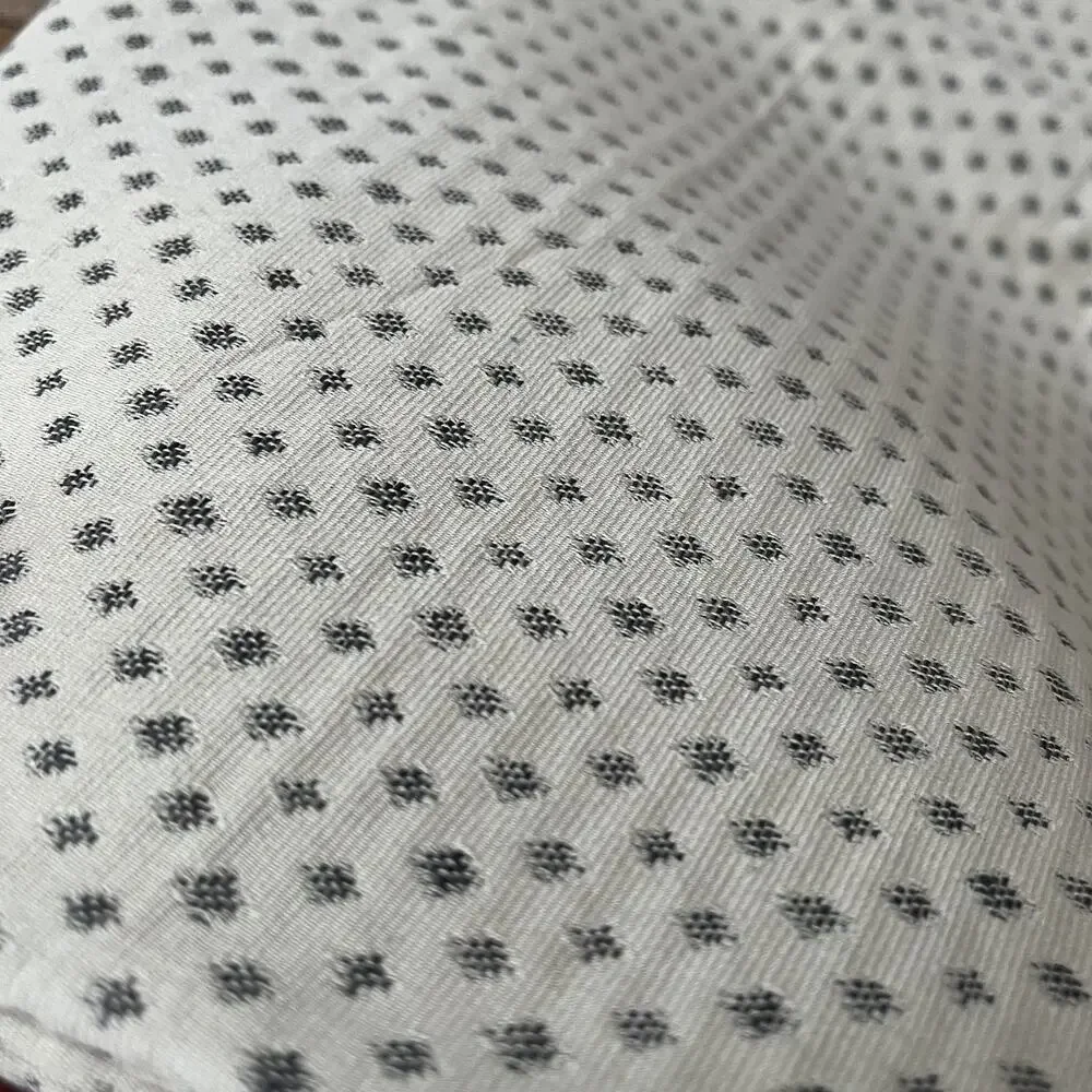 Busatti Pillow Covers 2 20x20 in Linen Blend Gray & Ivory Diamond Pattern Zip